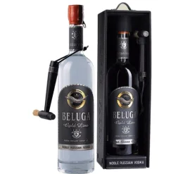 BELUGA GOLD LINE Hộp da búa 750ml