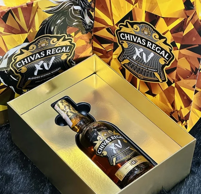 Chivas Regal XV (15YO) Gift box F26