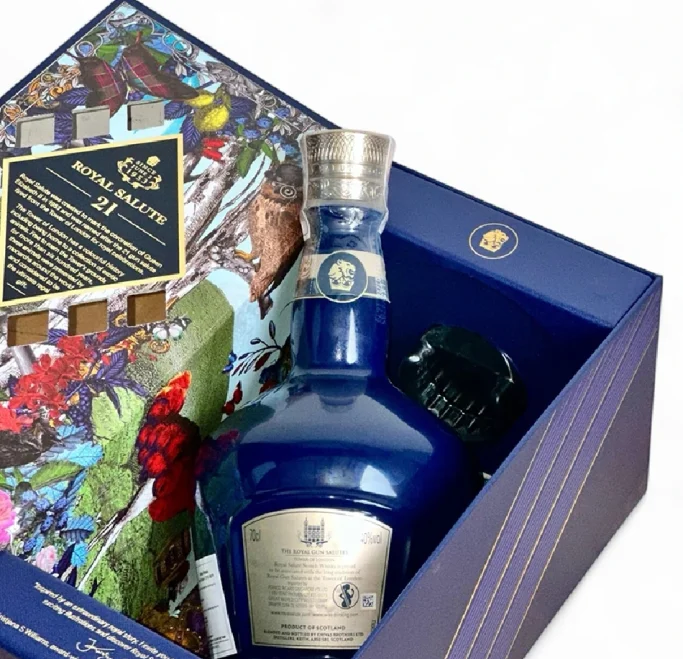 ROYAL SALUTE 21 years old SIGNATURE BLEND 700ml