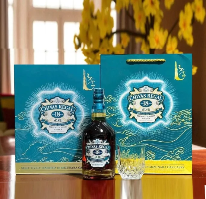 Chivas Regal 18YO Mizunara Gift box