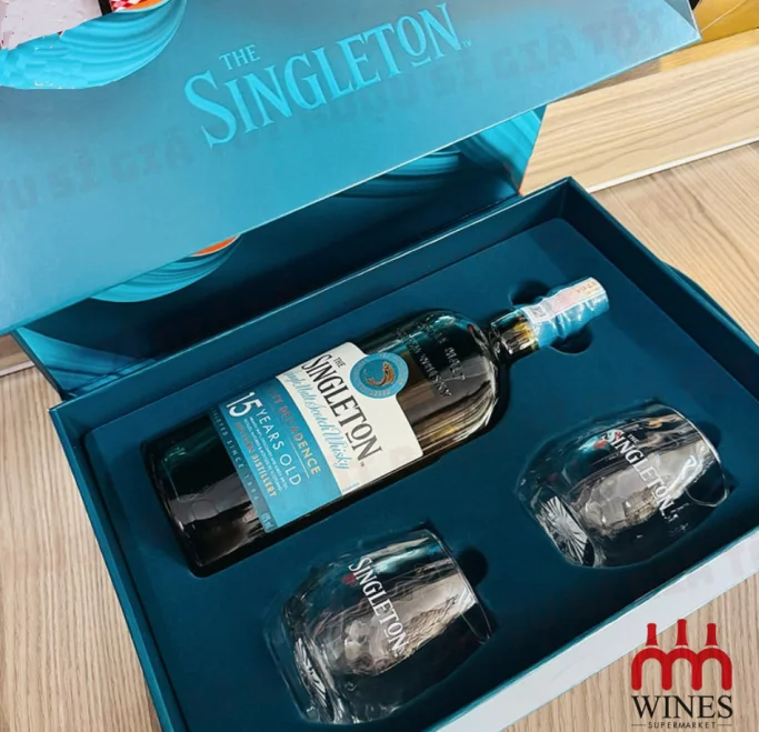 The Singleton 15 YO Fruity Decadence Gift Box