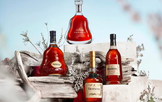 Rượu Hennessy Chính Hãng: Bảng Giá Mới Nhất & Địa Chỉ Mua Uy Tín