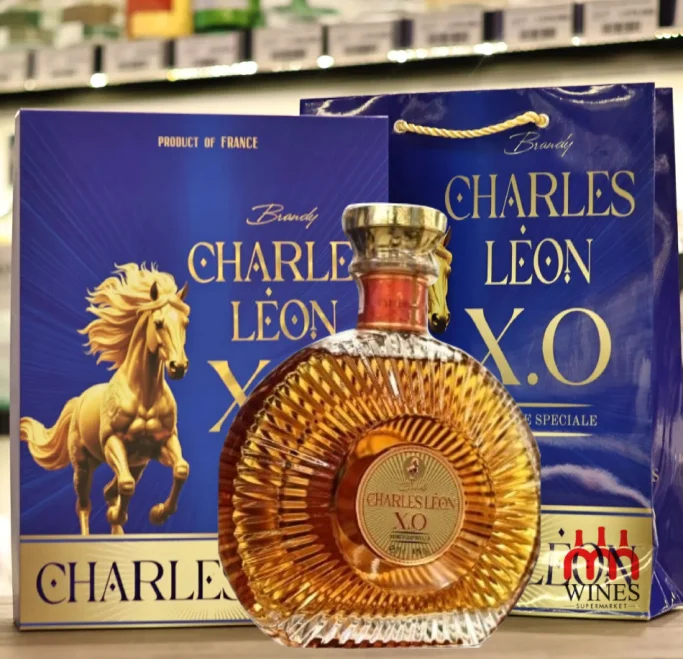 CHARLES LEON XO