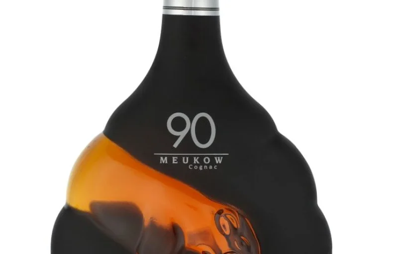 Đánh giá chi tiết Meukow VSOP Superior Cognac có ngon không?