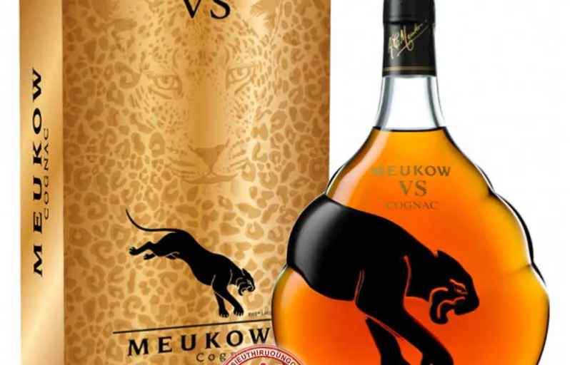 Giải mã sự khác biệt trong quy trình ủ thùng gỗ sồi của Meukow Cognac