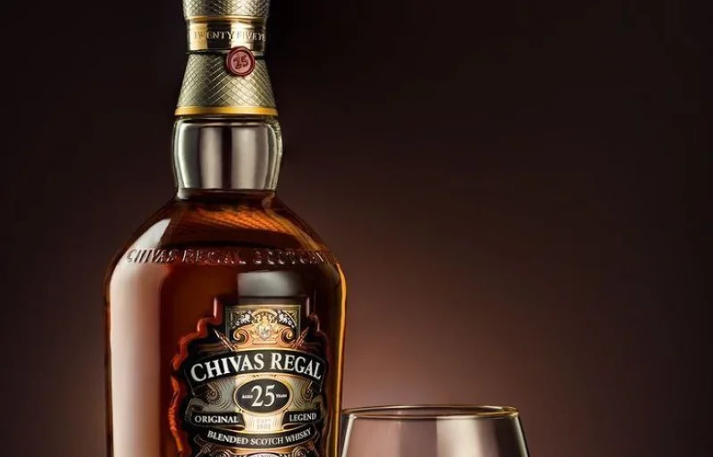 Tìm hiểu quy trình sản xuất và nguồn gốc thương hiệu rượu Chivas