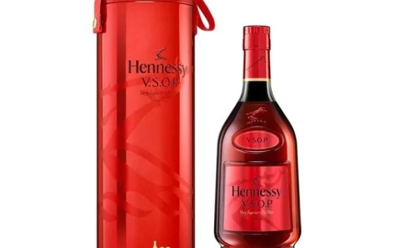 Nghệ thuật chưng cất và bí quyết phối trộn rượu Hennessy VSOP