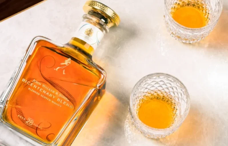 Johnnie Walker thật và giả khác nhau thế nào? Cách phân biệt