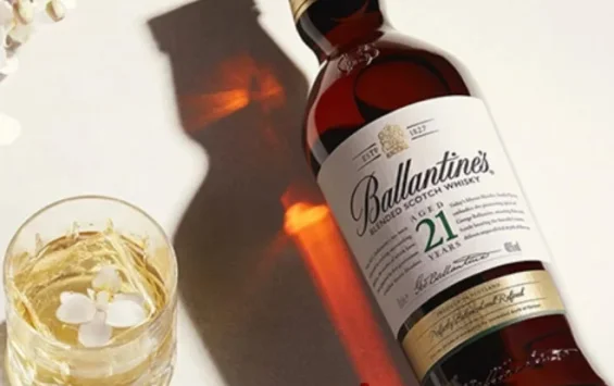 Sự thật về các phiên bản Ballantine's: Mua dòng nào hời nhất?