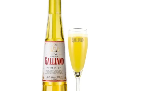 Đánh giá rượu Galliano L'Autentico: Linh hồn thảo mộc Ý