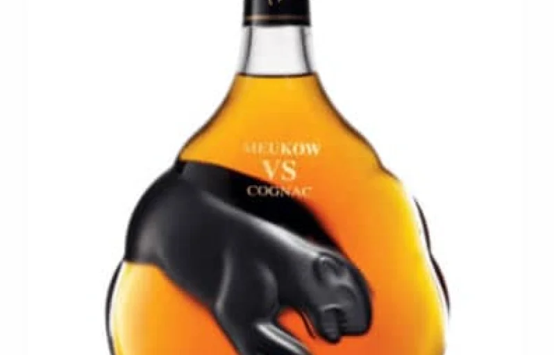 Bóc trần chiêu trò bán Meukow Cognac giả tinh vi: Bí kíp nhận biết hàng chuẩn xác