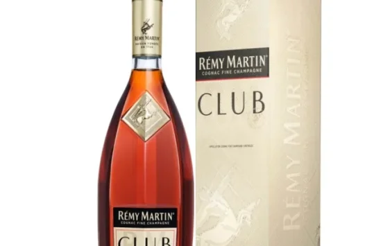 Kỹ thuật chưng cất cặn men Fine Champagne Remy Martin