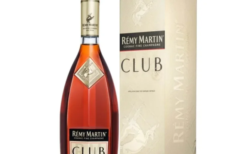Kỹ thuật chưng cất cặn men Fine Champagne Remy Martin