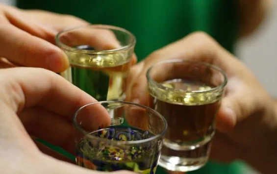 Bí Quyết Làm Sao Để Uống Ngàn Chén Không Say Trên Bàn Tiệc