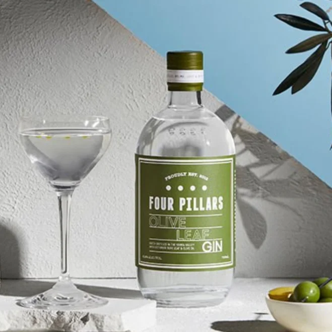 Cách uống rượu Four Pillars, hướng dẫn thưởng thức Four Pillars gin, hương vị rượu Four Pillars, cách bảo quản rượu gin Four Pillars, nghệ thuật dùng rượu Four Pillars.