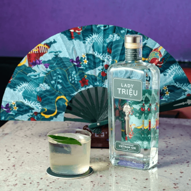 Rượu Lady Trieu, Gin Lady Trieu, hương vị Gin Việt Nam, rượu Lady Trieu vươn tầm thế giới, câu chuyện rượu Lady Trieu, các dòng Gin Lady Trieu, nghệ thuật chưng cất Gin Việt.