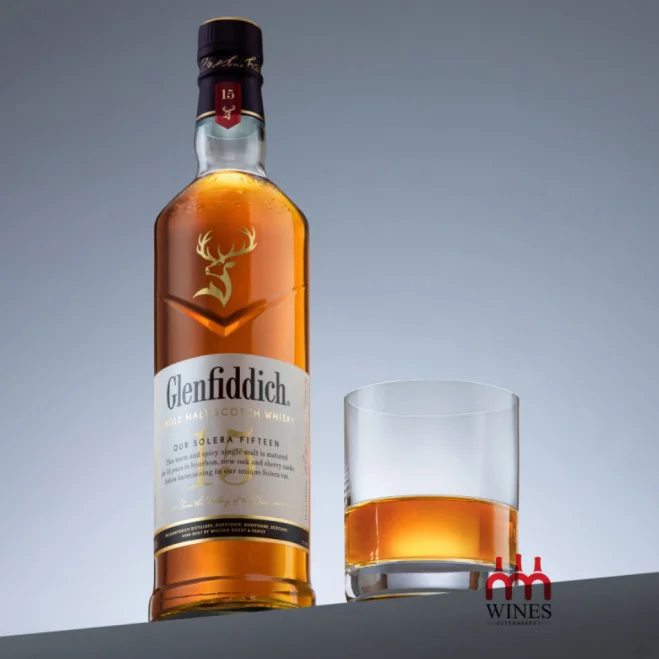 Rượu Glenfiddich 15 Năm hoàn thiện trong thùng Solera Tun
