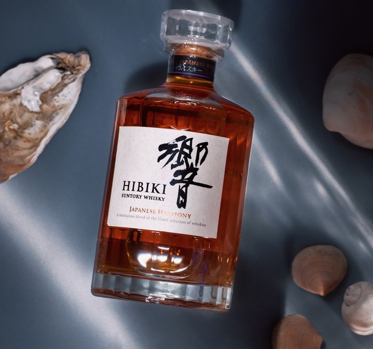 triết lý blending Suntory, đặc trưng thiết kế chai Hibiki 24 cạnh
